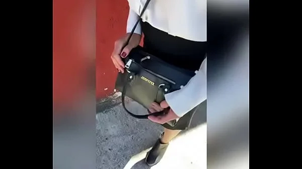 Sexo por DINERO! Le ofrezco DINERO a SEÑORA Mexicana Sumisa que Estaba Esperando su Camión para Irse a Trabajar! Le Doy Dinero para que me la CHUPE en la CALLE y no Vaya a Trabajar! PARTE #2