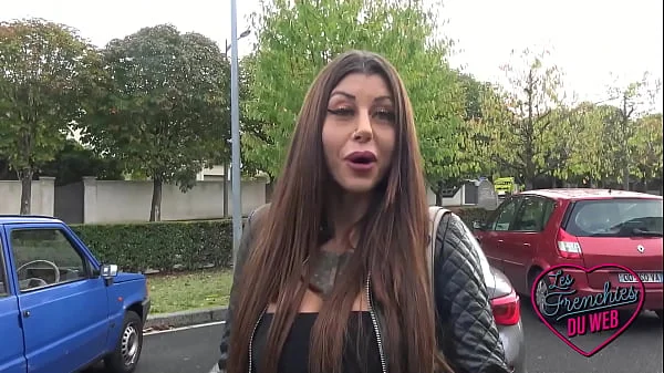 Amanda, une libertine coquine avec de très gros seins