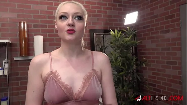 Arielle Aquinas touches her pussy while being tattooed
