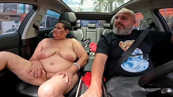 Uma Bisavó na carona do Ted aos 71 anos ela pelada no carro conta sua vida - Dora Rodrigues
