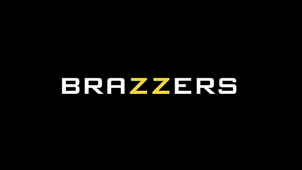 Sexy Clean Up With Liz Jordan.Liz Jordan / Brazzers  / stream full from www.zzfull.com/xwe
