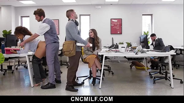 Employees Can Fuck Anyone in The Freeuse Office - Cncmilf