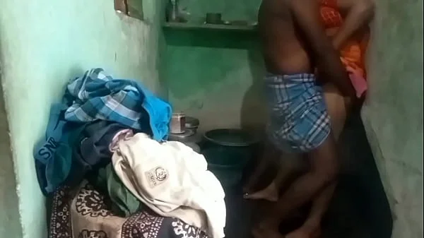 desi aunty have a sex in bathroom