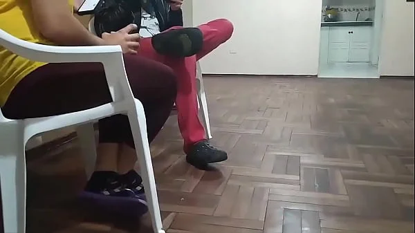 La mejor amiga  de mi esposa viene ala casa para quedarse unos dias y de verdad no me puede aguantar en la misma cama y no poder follarmela hasta que una noche se dio mi fantasia  follar con la mejor amiga de mi esposa en la misma cama