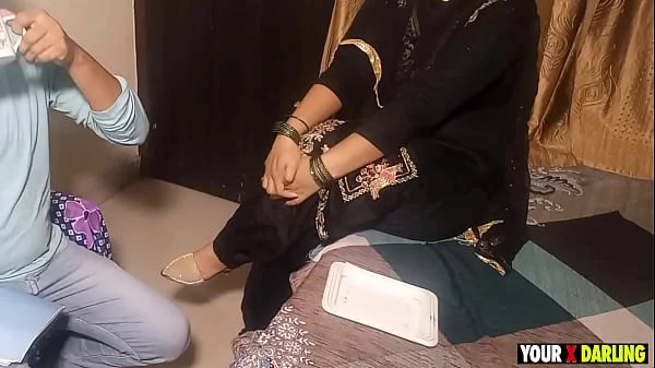 Chaachi Ko Collage Mein Pad Rahe Bhateeje Ne Chod Diya Jab Chachu Ghar Pe Nahi The