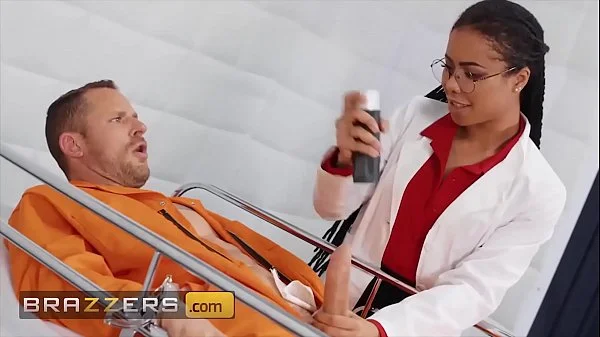 Pretty Gorgeous Babe (Kira Noir) Loves Being A Doctor And Loves Fucking Her Patient - Brazzers