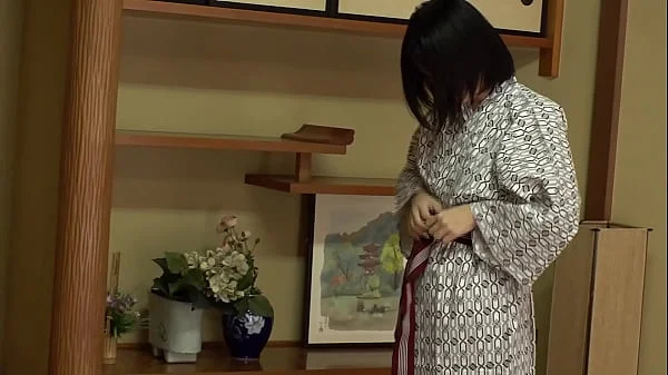 相部屋寝取られ　夜8時から朝5時過ぎまで出張先の旅館で部下とハメまくる美人妻　中出し10発越えてもまだまだ終わらない獣のような不倫セックス　峰田ななみ