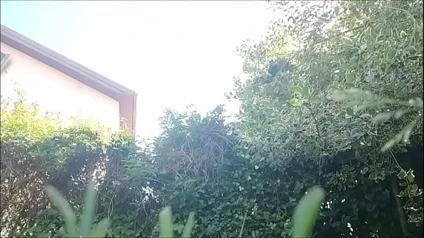 I can't believe my eyes! look what she does in the park!