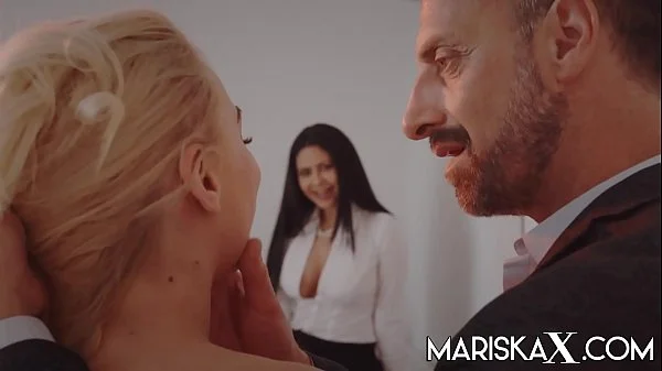 MARISKAX Mariska arranges a gigolo for Elizabeth