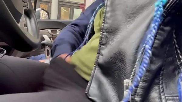 Squirting in NYC traffic !! Zaddy2x