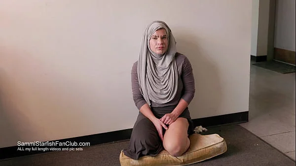 Green Card Blowjob (4K)