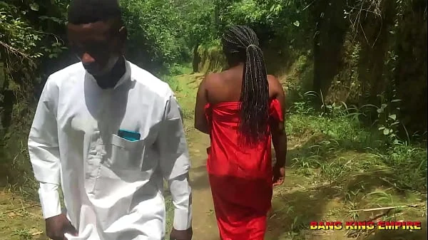 AS A OF A POPULAR MILLIONAIRE, I FUCKED AN AFRICAN VILLAGE GIRL ON THE VILLAGE ROADS AND I ENJOYED HER WET PUSSY (FULL VIDEO ON XVIDEO RED)