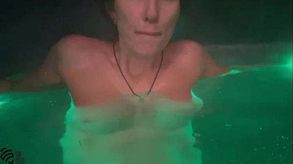 Hot MILF cums in a hot tub