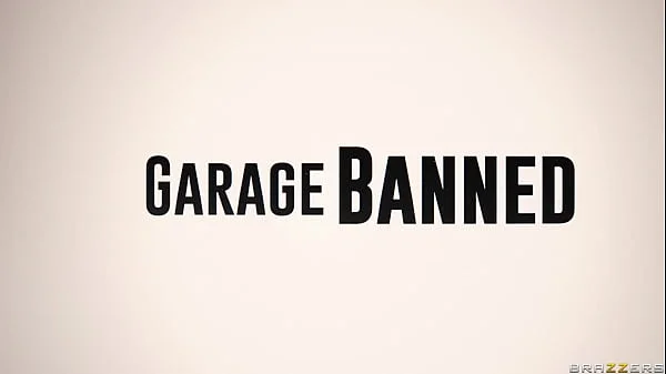 Garage Banned - Ashlyn Peaks, Zoey Sinn / Brazzers  / stream full from www.zzfull.com/bann